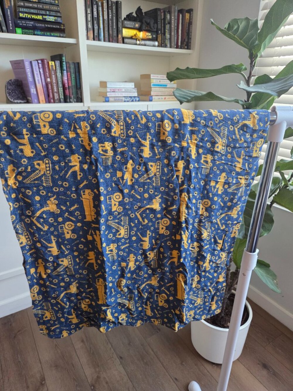 Tula "little workers" blanket